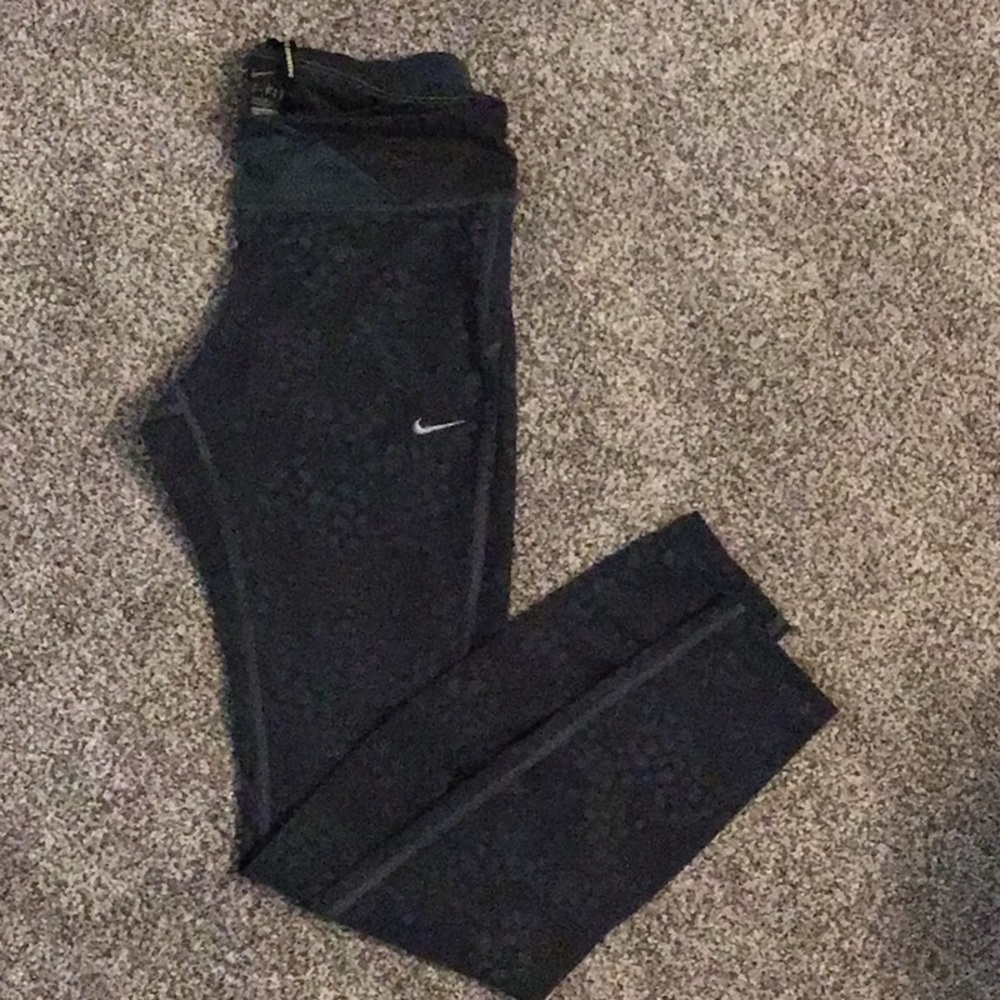 Women’s Nike Dri-fit leggings